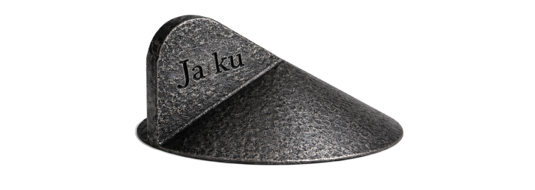 Cast ritual tool engraved Ja ku